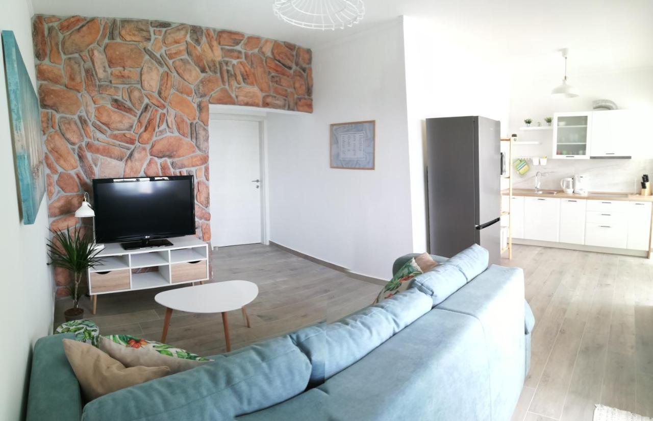 Apartments Tinjarosa Mundanije Luaran gambar