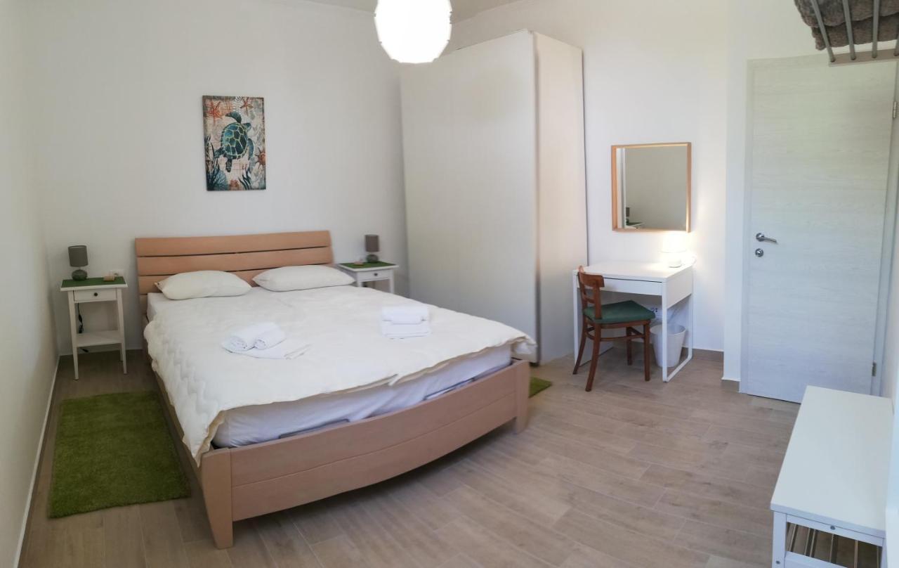 Apartments Tinjarosa Mundanije Luaran gambar