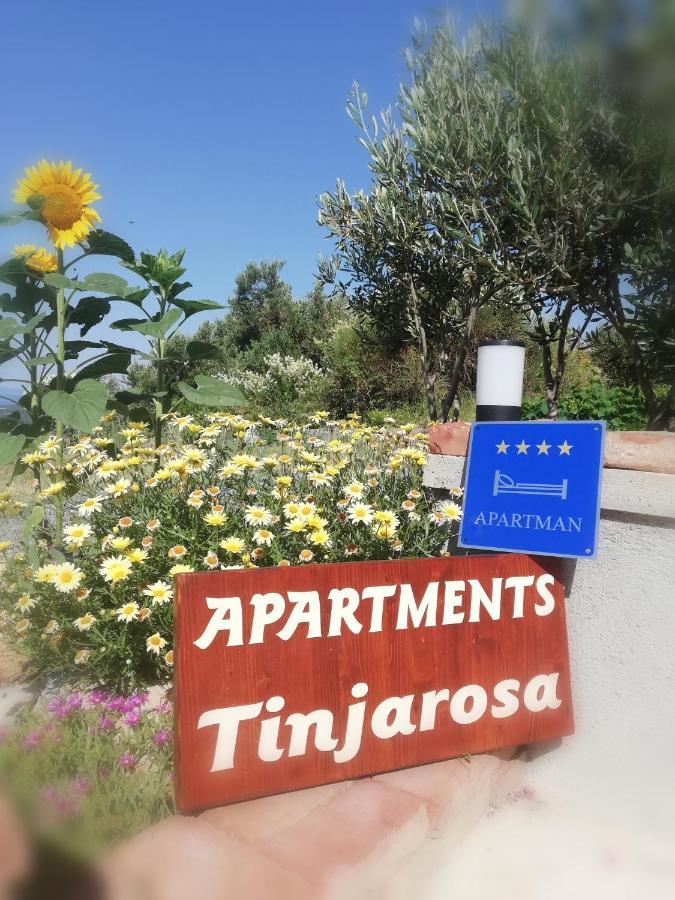 Apartments Tinjarosa Mundanije Luaran gambar