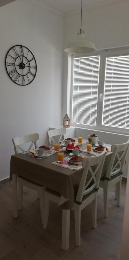 Apartments Tinjarosa Mundanije Luaran gambar