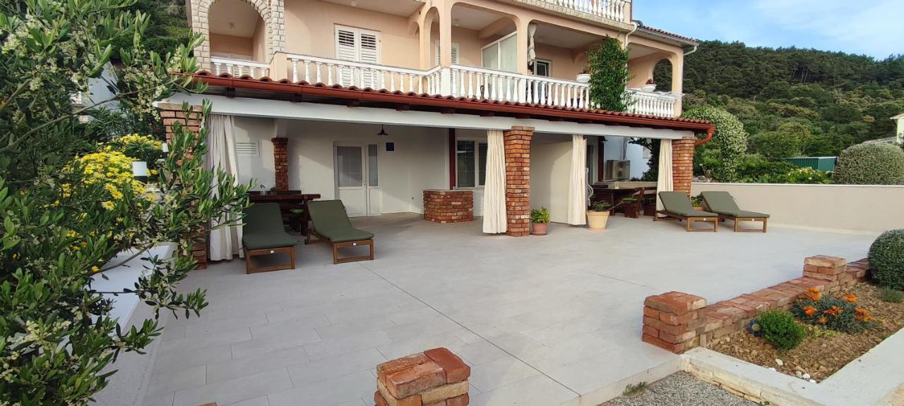 Apartments Tinjarosa Mundanije Luaran gambar
