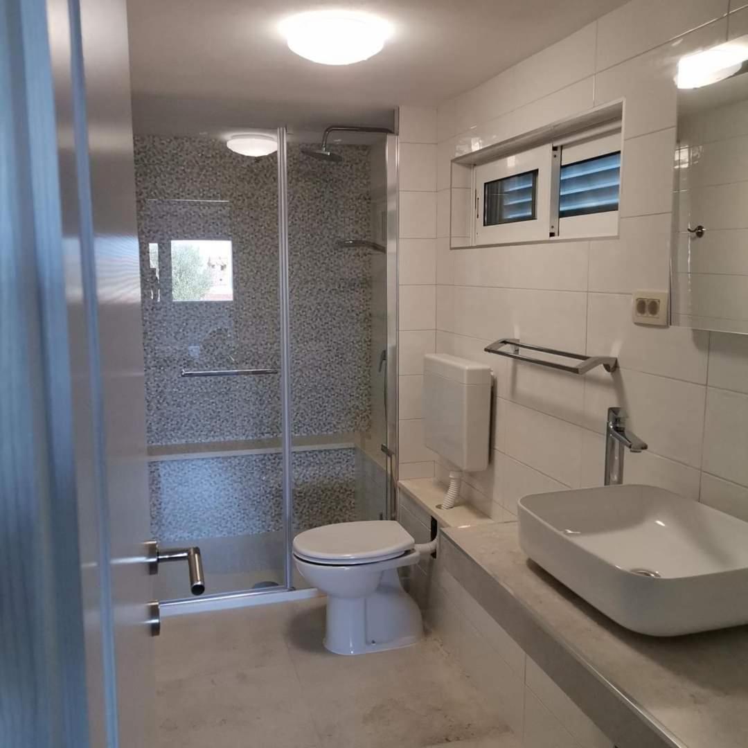 Apartments Tinjarosa Mundanije Luaran gambar