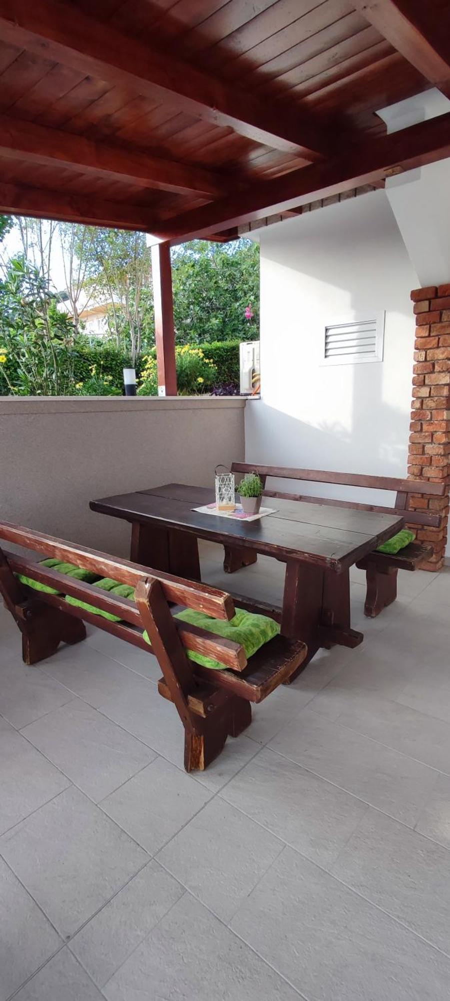 Apartments Tinjarosa Mundanije Bilik gambar